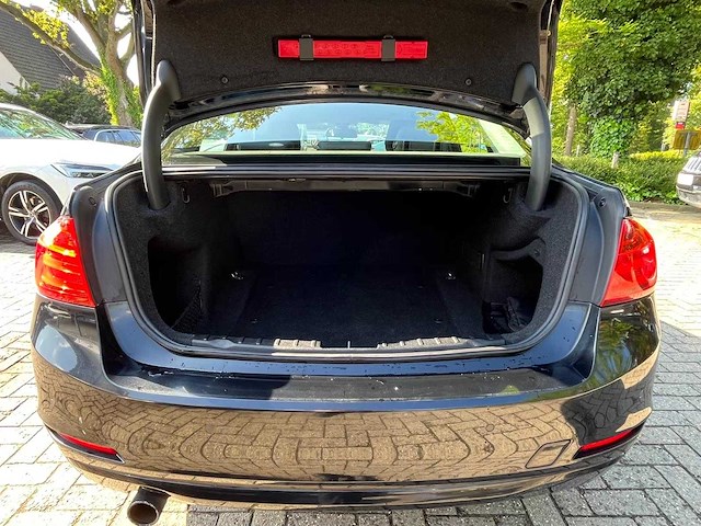 Bmw 320i f30 saloon modern line automaat, 3610 - afbeelding 24 van  31