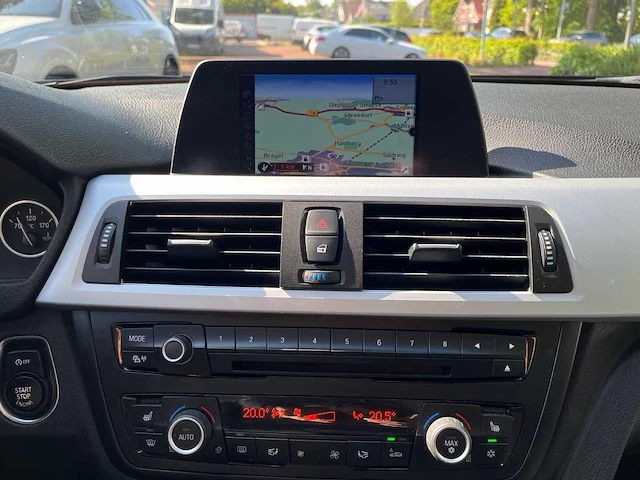 Bmw 320i f30 saloon modern line automaat, 3610 - afbeelding 19 van  31