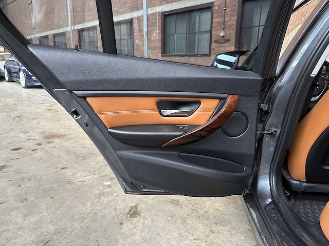 Bmw 320i high executive 184pk 2012 3-serie, 75-xgb-4 - afbeelding 27 van  42