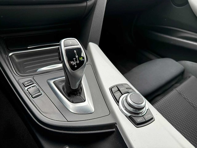 Bmw 320i high executive automotive - afbeelding 8 van  22