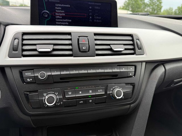 Bmw 320i high executive automotive - afbeelding 6 van  22