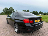 Bmw 320i high executive automotive - afbeelding 18 van  22