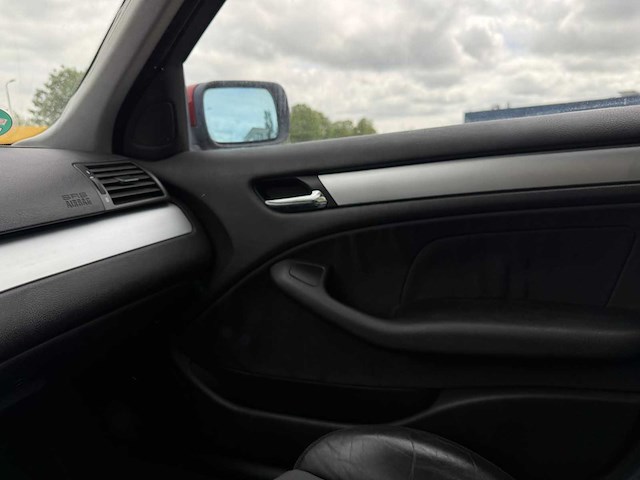 Bmw 320i sedan, tz-vl-83 - afbeelding 12 van  20