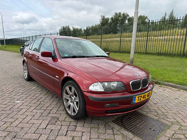 Bmw 320i sedan, tz-vl-83 - afbeelding 4 van  7