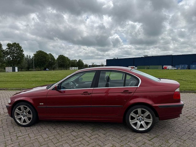 Bmw 320i sedan, tz-vl-83 - afbeelding 6 van  7