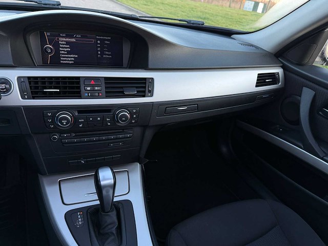Bmw 320i touring business line m sport automaat, 61-xhr-2 - afbeelding 11 van  24