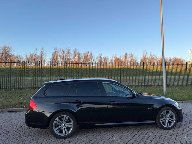 Bmw 320i touring business line m sport automaat, 61-xhr-2 - afbeelding 21 van  24