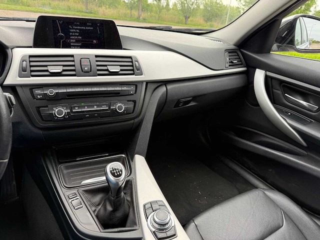 Bmw 320i touring high executive,* 07-zkx-6 - afbeelding 2 van  6