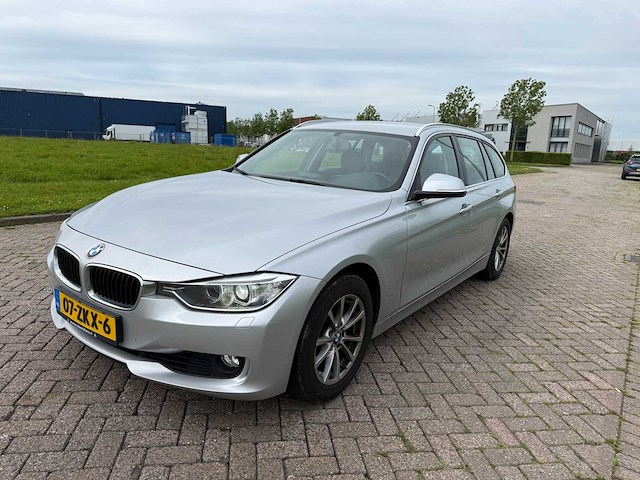Bmw 320i touring high executive,* 07-zkx-6 - afbeelding 1 van  6