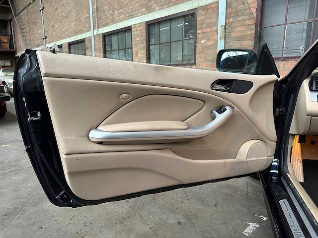 Bmw 325ci executive 192pk 2002 (origineel-nl) 3-serie cabriolet (hardtop + softtop), 11-jp-pg - afbeelding 32 van  45