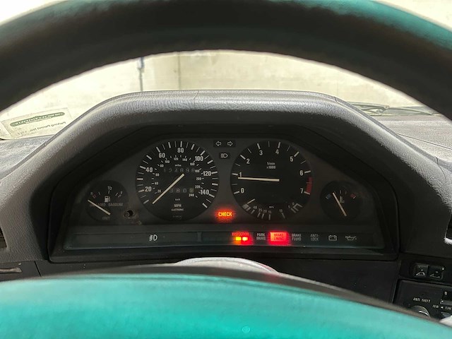 Bmw 325i cabriolet 170pk 1991 3-serie e30 youngtimer - afbeelding 21 van  44