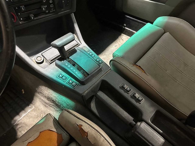 Bmw 325i cabriolet 170pk 1991 3-serie e30 youngtimer - afbeelding 22 van  44