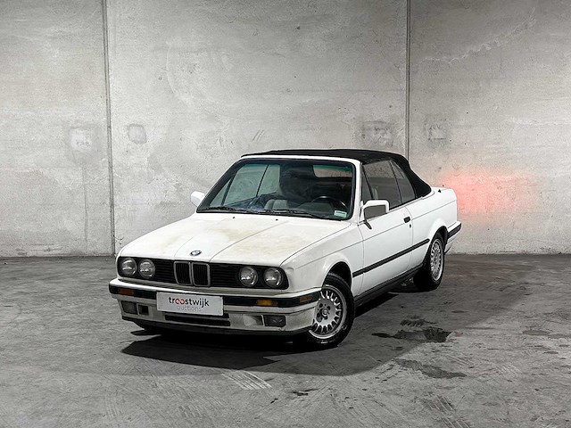 Bmw 325i cabriolet 170pk 1991 3-serie e30 youngtimer - afbeelding 34 van  43