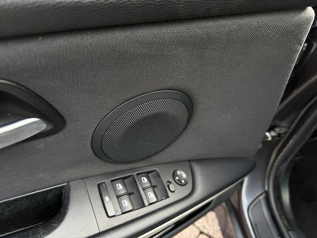 Bmw 325i dynamic executive automaat, 51-rt-dt - afbeelding 7 van  16