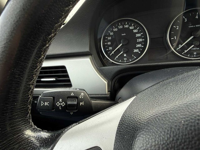 Bmw 325i dynamic executive automaat, 51-rt-dt - afbeelding 3 van  9
