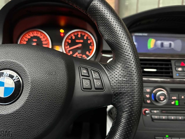 Bmw 325i high executive 217pk 2012 e93 3-serie cabriolet, 09-tgn-9 - afbeelding 17 van  44