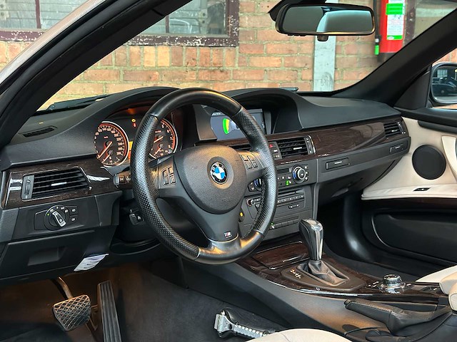 Bmw 325i high executive 217pk 2012 e93 3-serie cabriolet, 09-tgn-9 - afbeelding 10 van  44