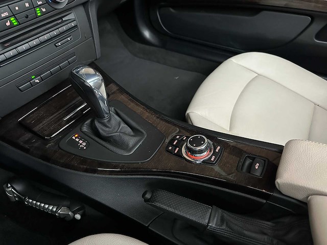 Bmw 325i high executive 217pk 2012 e93 3-serie cabriolet, 09-tgn-9 - afbeelding 21 van  44