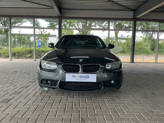 Bmw 328i cabriolet e93 | 3.0 i6 | 2011 modeljaar | youngtimer | 230 pk | achterwielaandrijving | btw auto - afbeelding 12 van  23