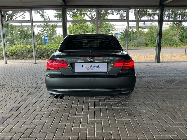 Bmw 328i cabriolet e93 | 3.0 i6 | 2011 modeljaar | youngtimer | 230 pk | achterwielaandrijving | btw auto - afbeelding 22 van  23
