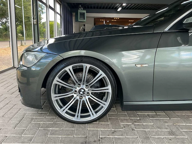 Bmw 328i cabriolet e93 | 3.0 i6 | 2011 modeljaar | youngtimer | 230 pk | achterwielaandrijving | btw auto - afbeelding 3 van  23