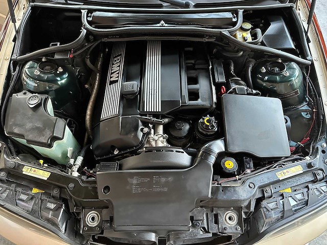 Bmw 330ci m-sport e46 231pk 2001 3-serie cabriolet (78.000km) youngtimer - afbeelding 31 van  39