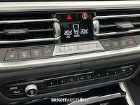 Bmw 330e 3-serie edrive edition 296pk 2020 (origineel-nl) 3-serie, j-751-tg - afbeelding 18 van  46