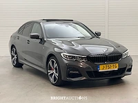 Bmw 330e 3-serie edrive edition 296pk 2020 (origineel-nl) 3-serie, j-751-tg - afbeelding 12 van  46