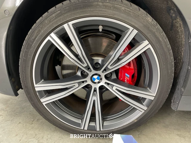 Bmw 330e 3-serie edrive edition 296pk 2020 (origineel-nl) 3-serie, j-751-tg - afbeelding 24 van  46