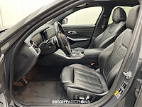 Bmw 330e 3-serie edrive edition 296pk 2020 (origineel-nl) 3-serie, j-751-tg - afbeelding 44 van  46