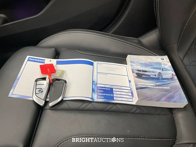Bmw 330e 3-serie edrive edition 296pk 2020 (origineel-nl) 3-serie, j-751-tg - afbeelding 46 van  46