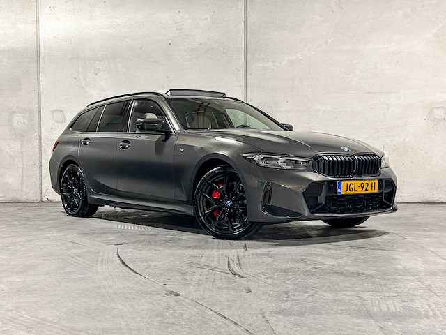 Bmw 330e touring 3-serie 292pk 2025 (origineel-nl + 1e eigenaar), jgl-92-h - afbeelding 4 van  56