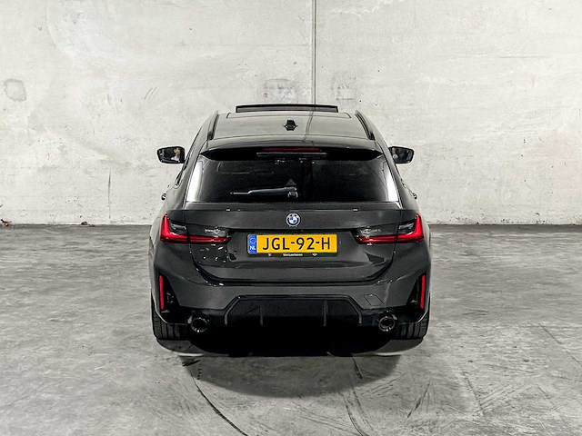 Bmw 330e touring 3-serie 292pk 2025 (origineel-nl + 1e eigenaar), jgl-92-h - afbeelding 14 van  56