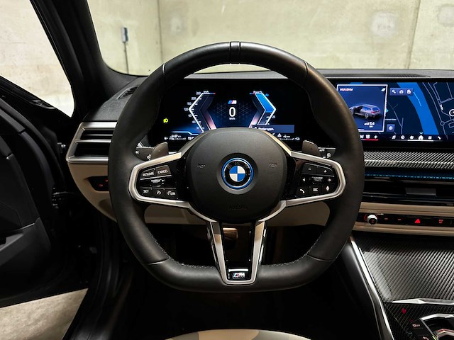 Bmw 330e touring 3-serie 292pk 2025 (origineel-nl + 1e eigenaar), jgl-92-h - afbeelding 19 van  56