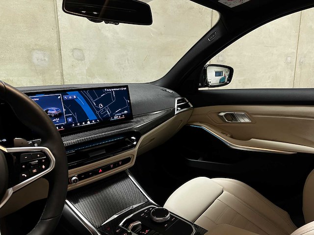 Bmw 330e touring 3-serie 292pk 2025 (origineel-nl + 1e eigenaar), jgl-92-h - afbeelding 20 van  56