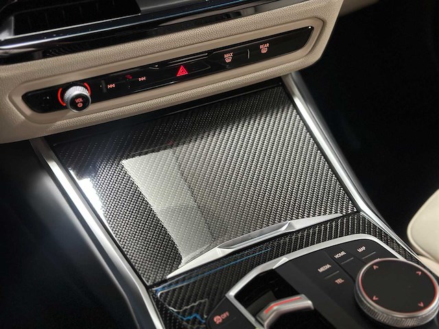 Bmw 330e touring 3-serie 292pk 2025 (origineel-nl + 1e eigenaar), jgl-92-h - afbeelding 30 van  56