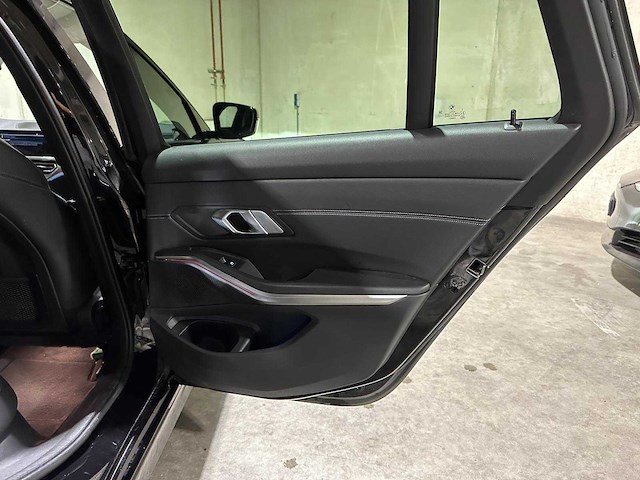Bmw 330e touring business edition plus 184pk 2021 3-serie (origineel-nl + 1e eigenaar) l-480-tl - afbeelding 21 van  39