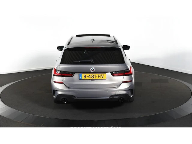 Bmw 330e touring business edition plus 296pk 2022 (origineel-nl) 3-serie, r-481-hv - afbeelding 34 van  39