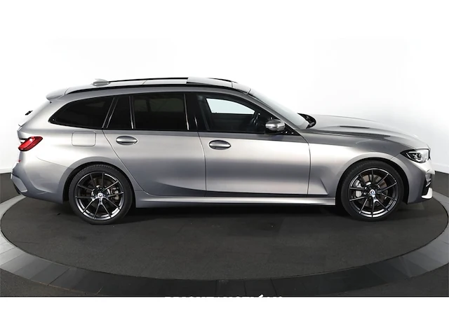 Bmw 330e touring business edition plus 296pk 2022 (origineel-nl) 3-serie, r-481-hv - afbeelding 35 van  39