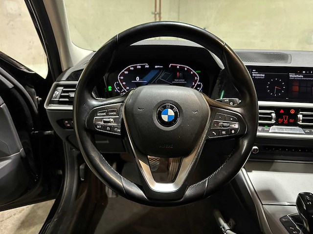 Bmw 330e touring g21 292pk 2021 (origineel-nl + 1e eigenaar), k-451-vl - afbeelding 18 van  50
