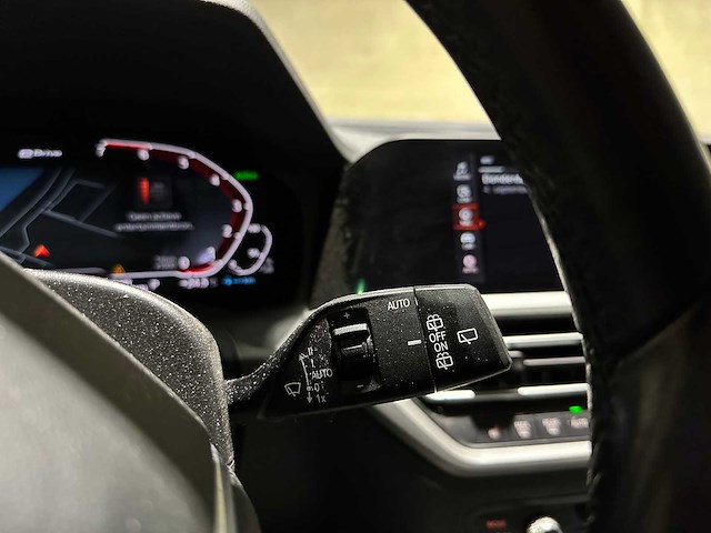 Bmw 330e touring g21 292pk 2021 (origineel-nl + 1e eigenaar), k-451-vl - afbeelding 24 van  50