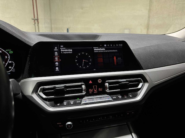 Bmw 330e touring g21 292pk 2021 (origineel-nl + 1e eigenaar), k-451-vl - afbeelding 29 van  50