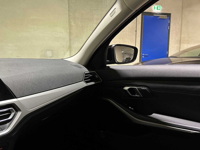 Bmw 330e touring g21 292pk 2021 (origineel-nl + 1e eigenaar), k-451-vl - afbeelding 26 van  50