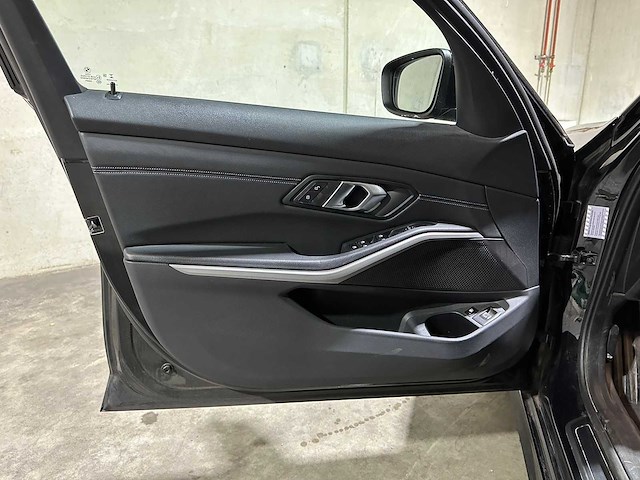 Bmw 330e touring g21 292pk 2021 (origineel-nl + 1e eigenaar), k-451-vl - afbeelding 27 van  50