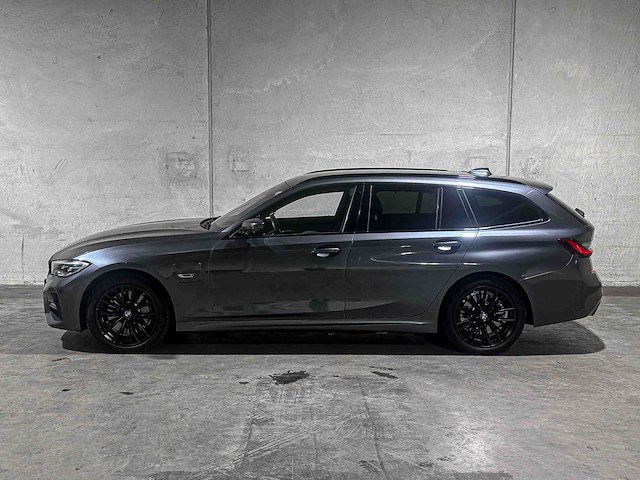 Bmw 330e touring m-sport business edition plus 184pk 2022 3-serie g21, x-990-th - afbeelding 9 van  62