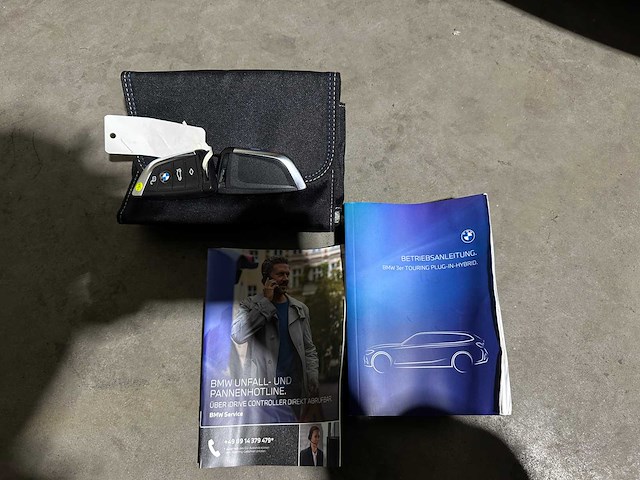 Bmw 330e touring m-sport business edition plus 184pk 2022 3-serie g21, x-990-th - afbeelding 59 van  62