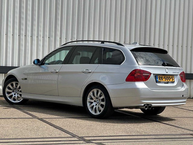 Bmw 330xd touring dynamic executive automaat - afbeelding 2 van  5