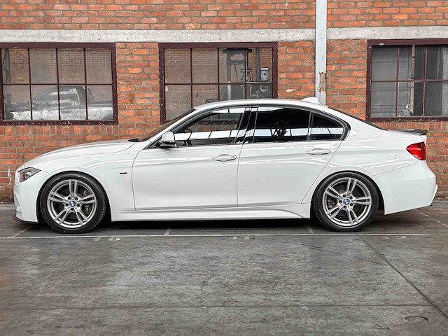 Bmw 335i activehybrid 3 306pk 2012, gbp-24-b - afbeelding 8 van  46