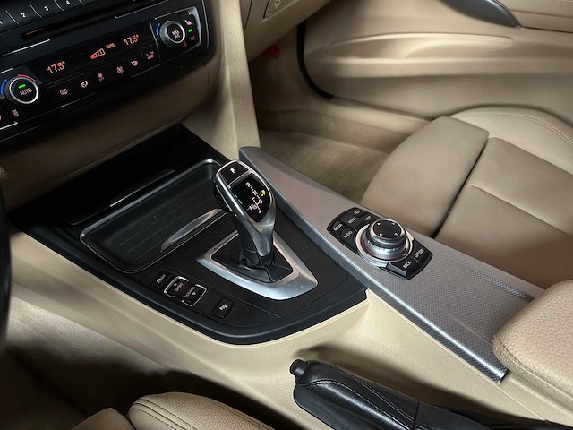 Bmw 335i activehybrid 3 306pk 2012, gbp-24-b - afbeelding 20 van  46