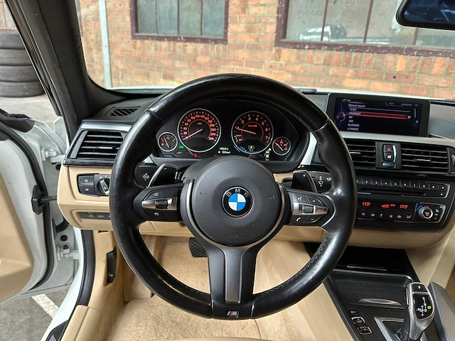 Bmw 335i activehybrid 3 306pk 2012, gbp-24-b - afbeelding 8 van  33